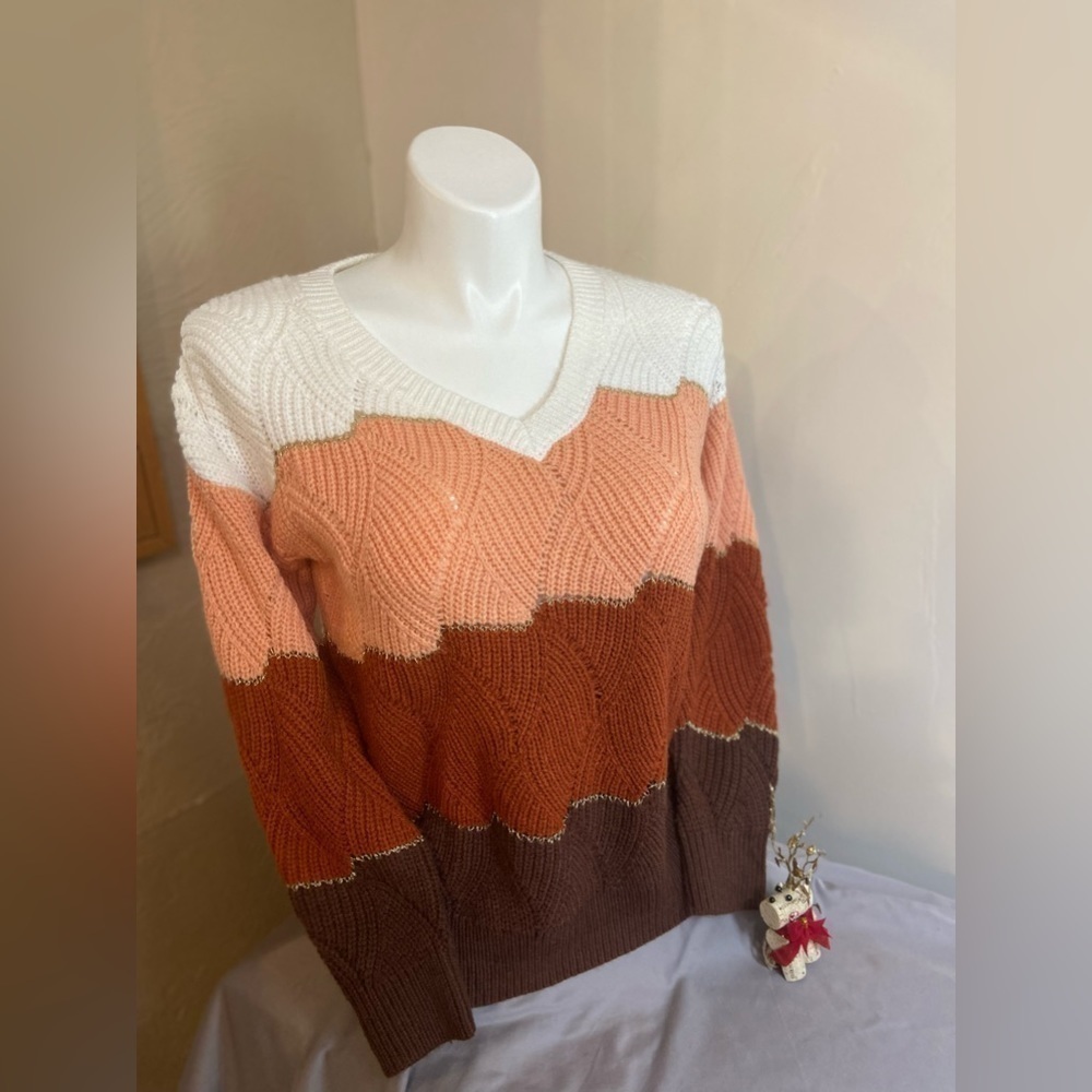 Multi-Colored V-Neck Sweater w/Metallic Gold Threading~Oversized~Size S